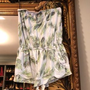 Strapless blue and green leaf print romper